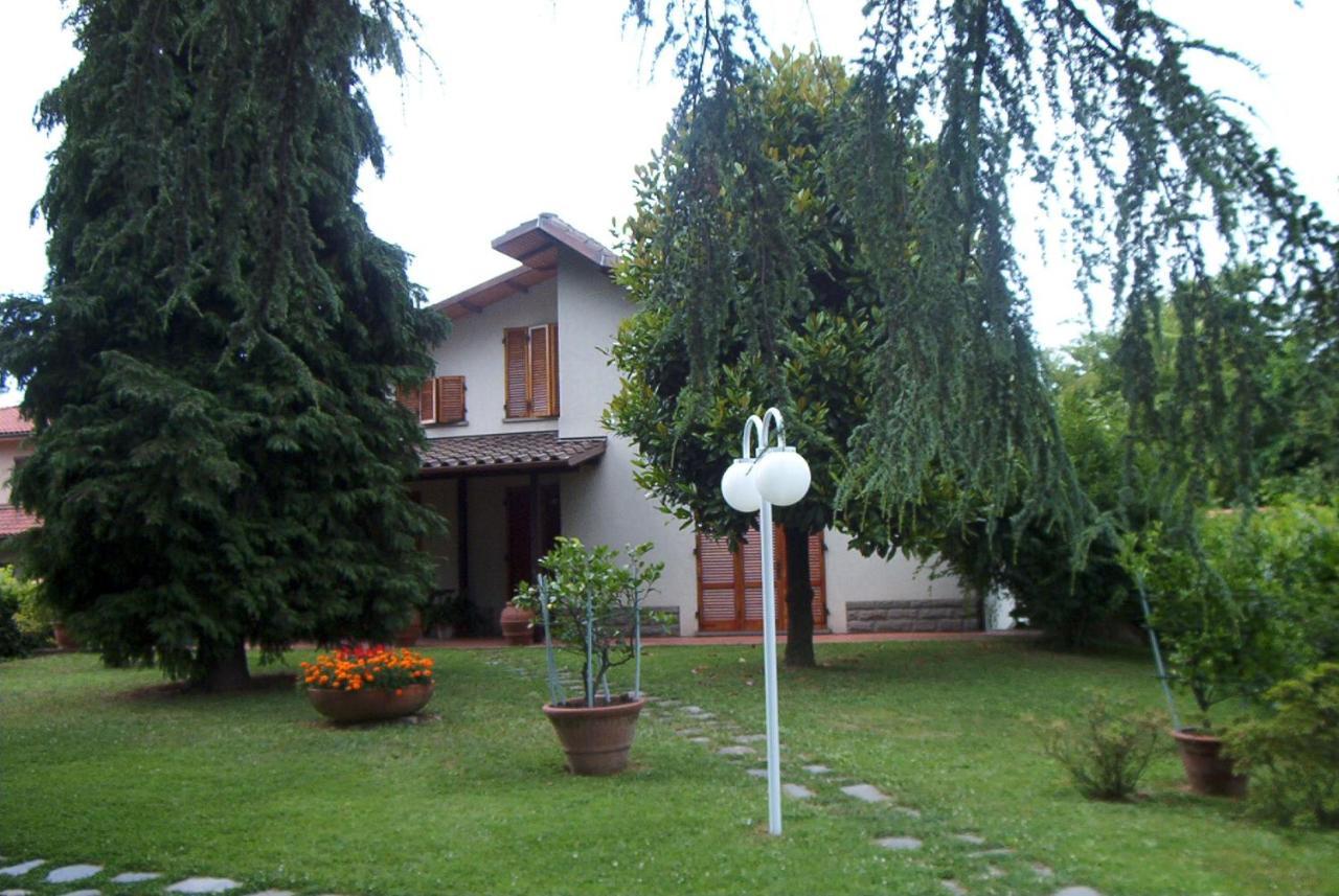 Appartamento Lussuoso 2 In Villa Riccardo Barga Exterior photo